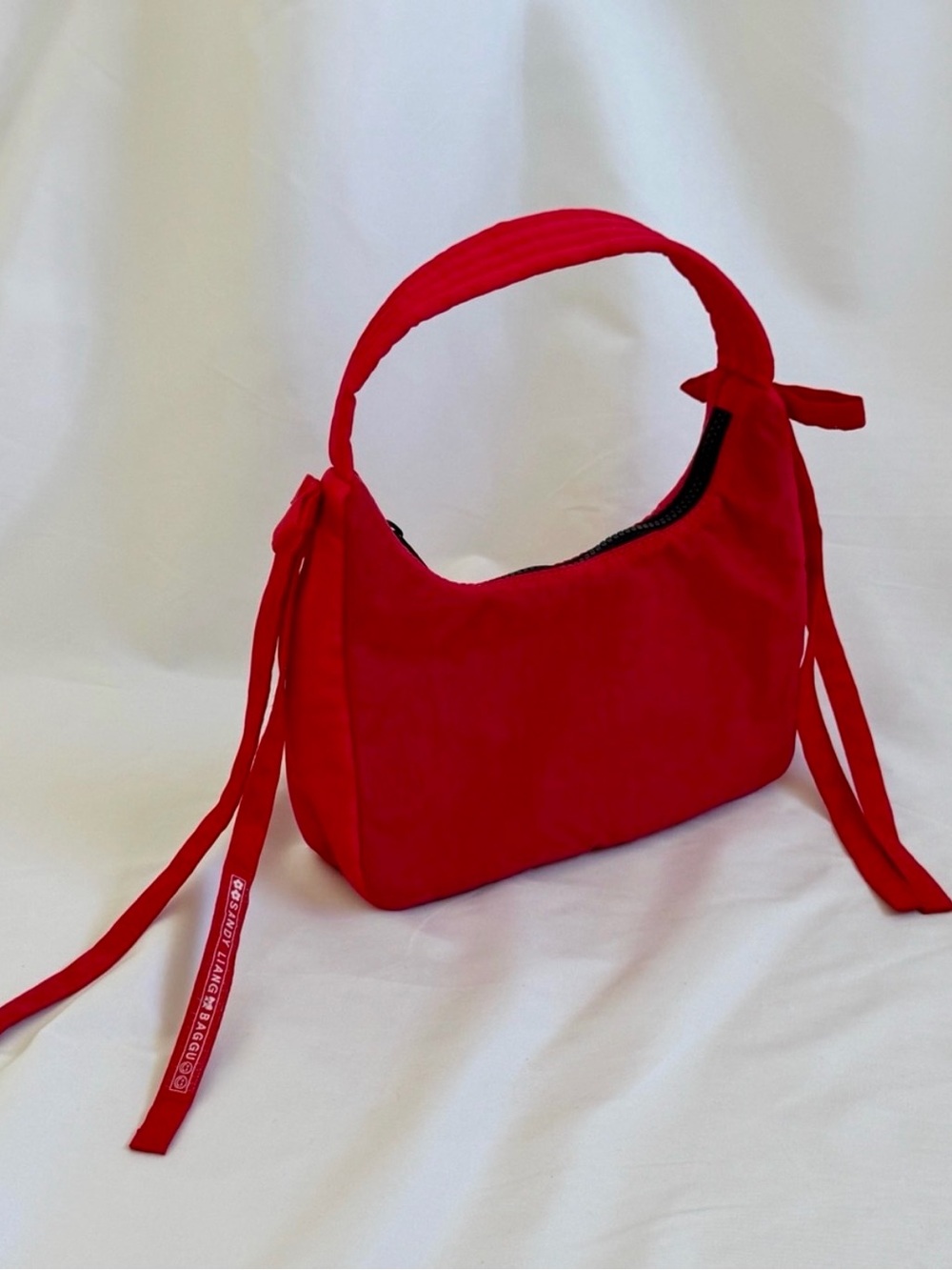 Sandy Liang x Baggu Red Shoulder Bag with Bow Detail